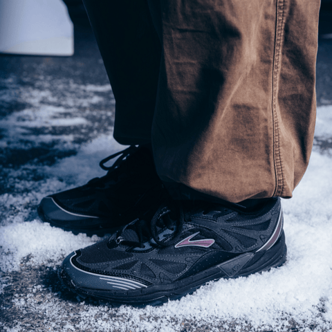 Cascadia 1 - Frost Black/Chameleon