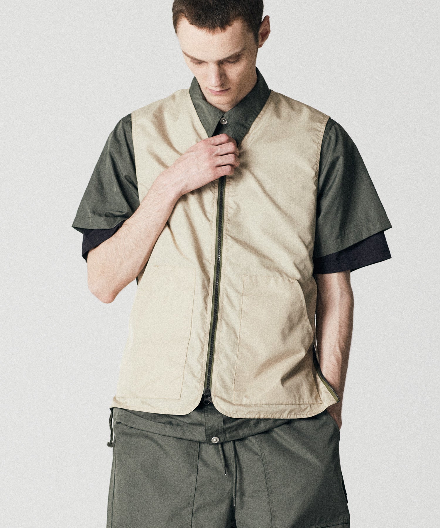 Non-Down Military Reversible V-Neck Vest - Olive