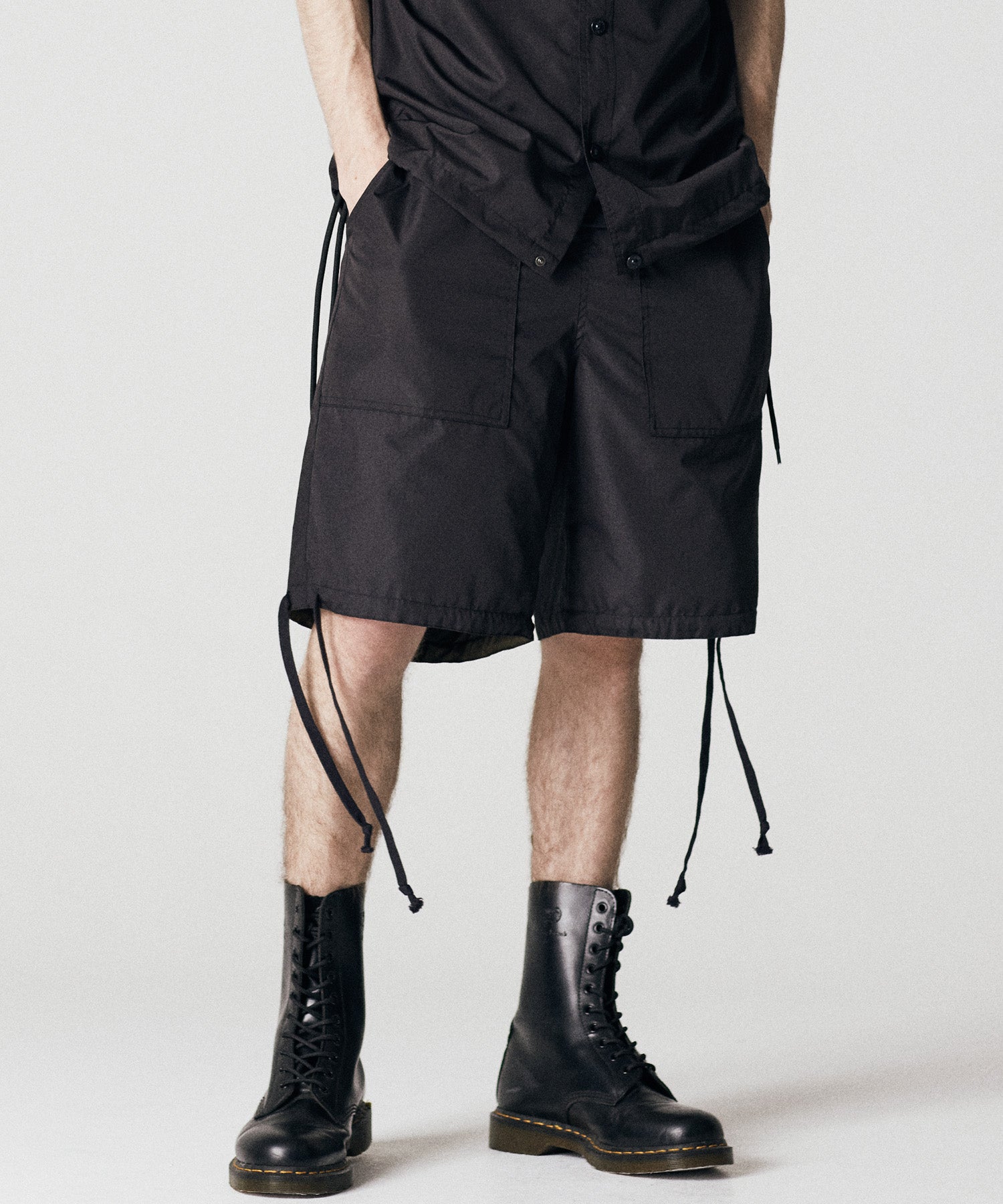 Non-Down Military Reversible Shorts - Black